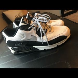 Men’s Nike AirMax black & white